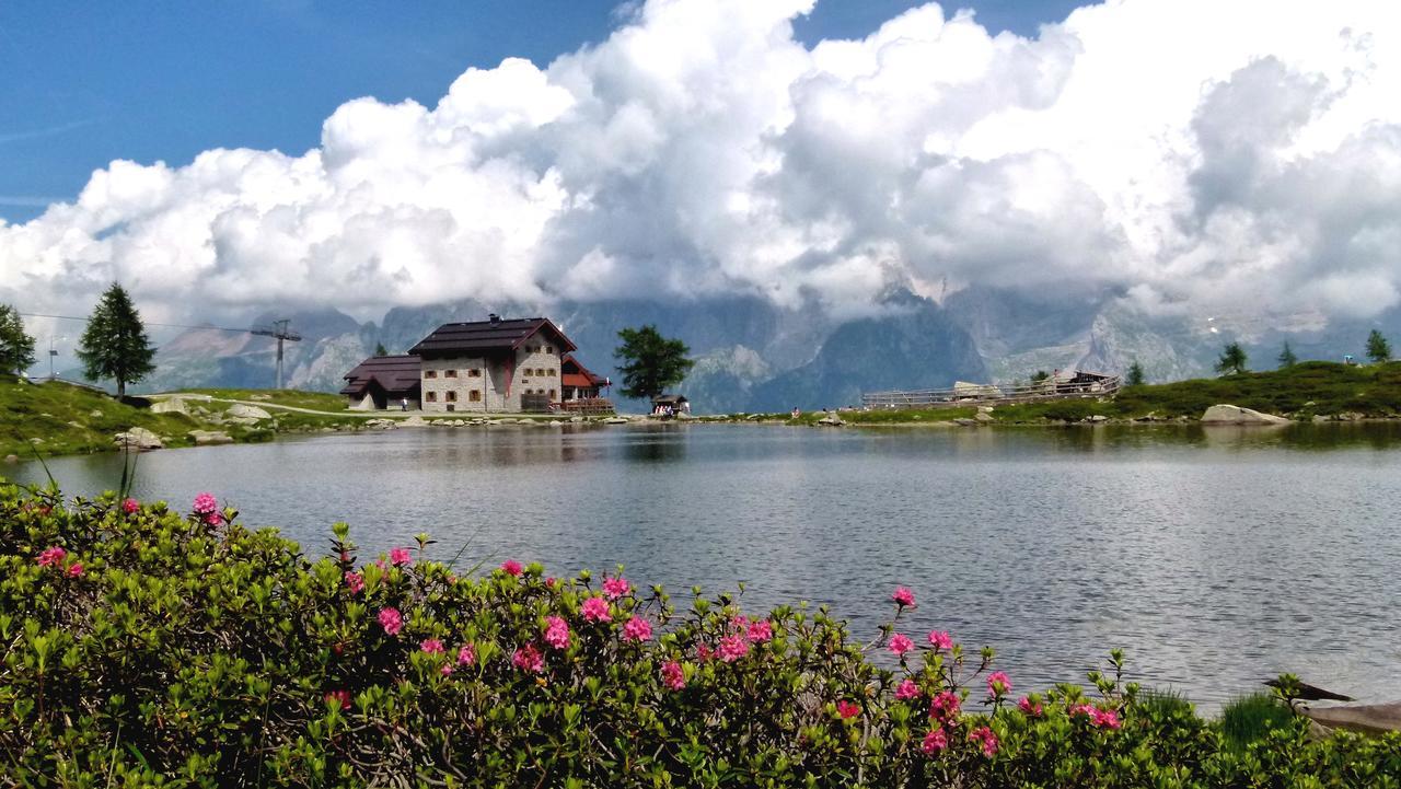 Rifugio Viviani Pradalago Hotel Madonna di Campiglio Exterior photo